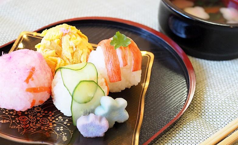 色とりどりの「てまりちらし寿司」