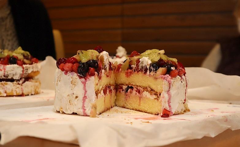 フルーツたっぷりショートケーキ