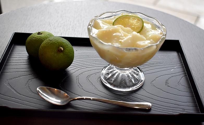 爽やかな香り広がる「すだちプリン」