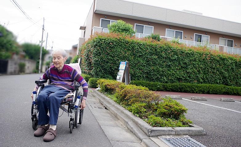 晴れ空の下で