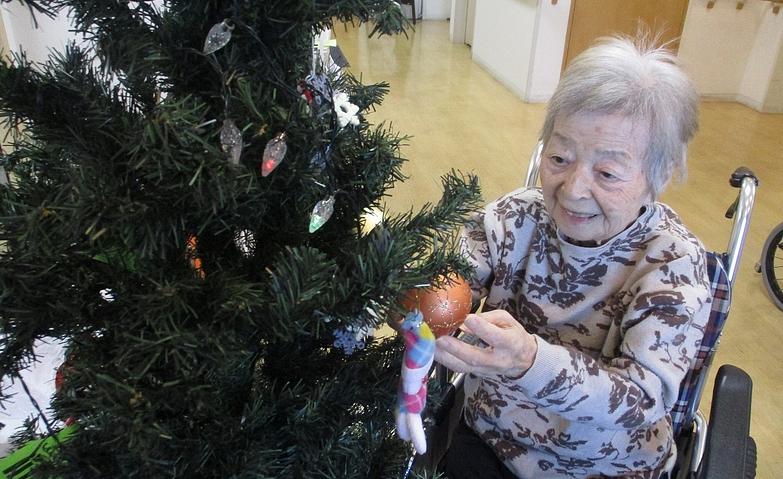 ～クリスマスツリーの飾りつけ～