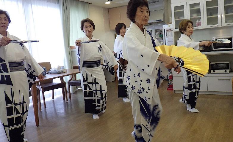 民謡踊りと盆踊り		