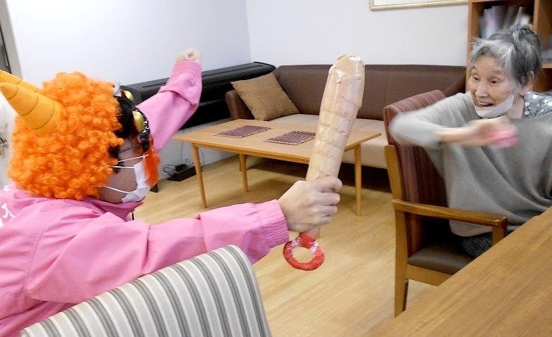 勢いよく！鬼は外！