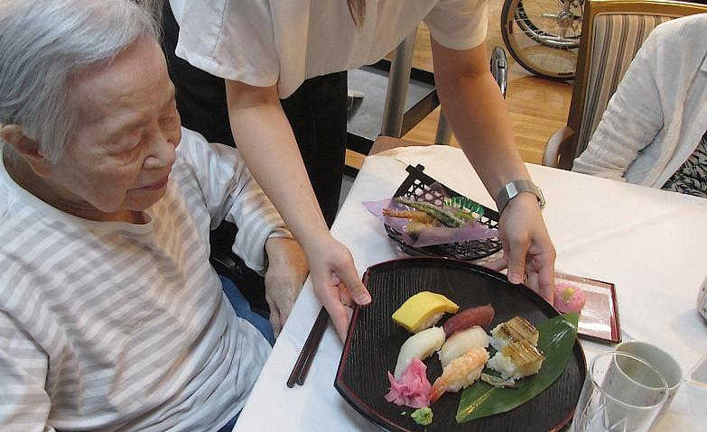 どうぞ、お召し上がりくださいませ！