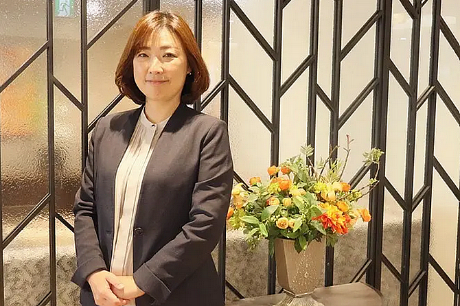 「グランダ国立」ホーム長