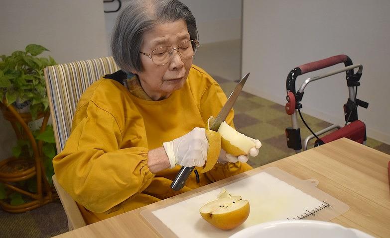 季節の果物を楽しもう！～皮むき～