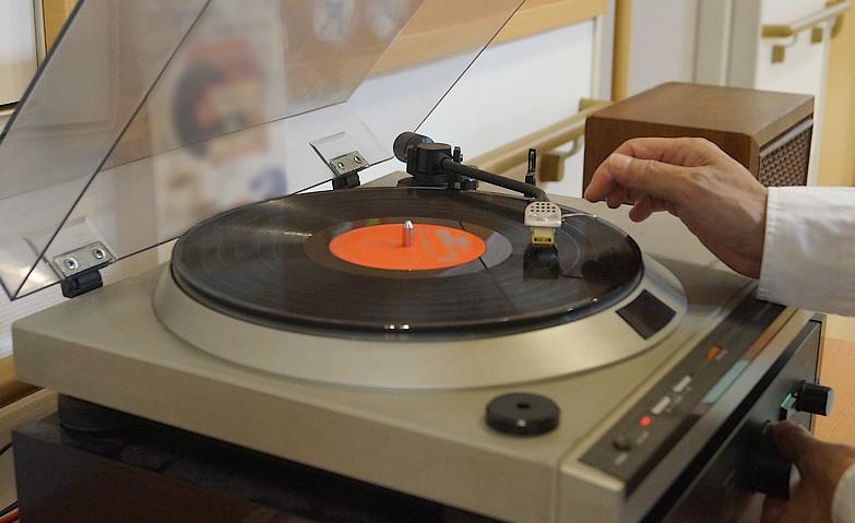 「レコードカフェ」アクティビティ開催