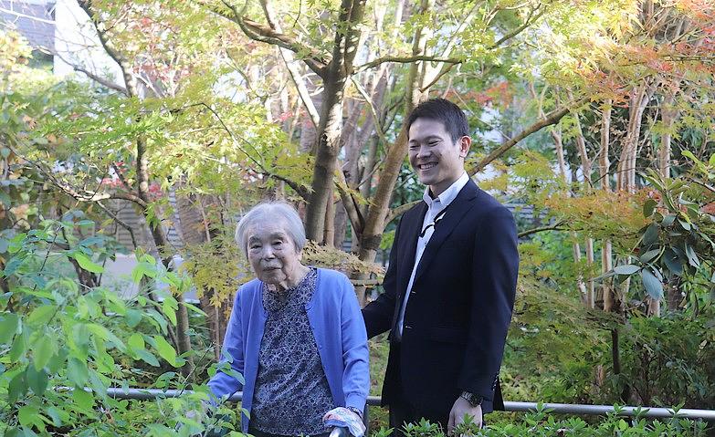 ホーム中庭の紅葉がきれいに色づきました！			