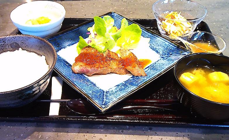 3月30日 昼食 「ビーフステーキ」