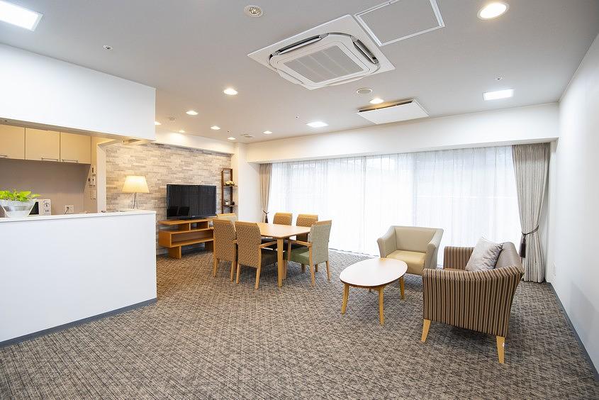 2F ティールーム