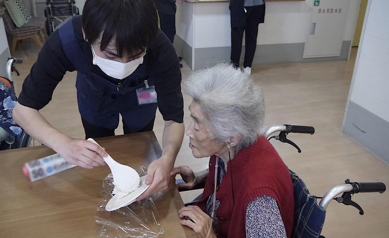 おにぎりアクティビティ