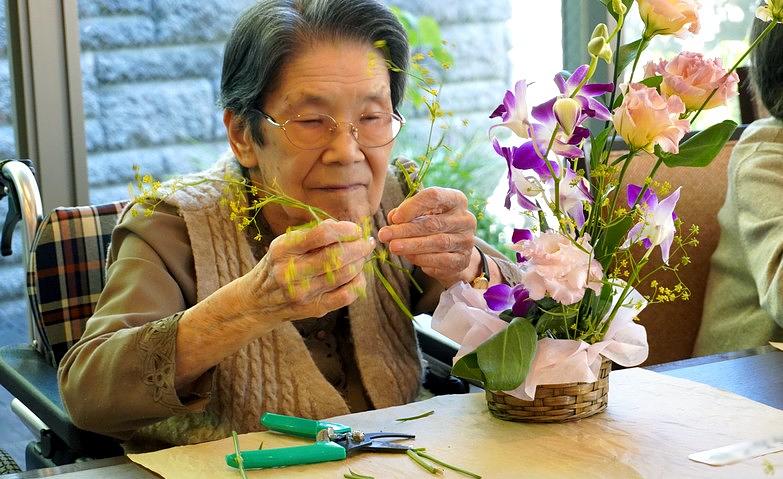 完成をみがいて～生け花教室～		