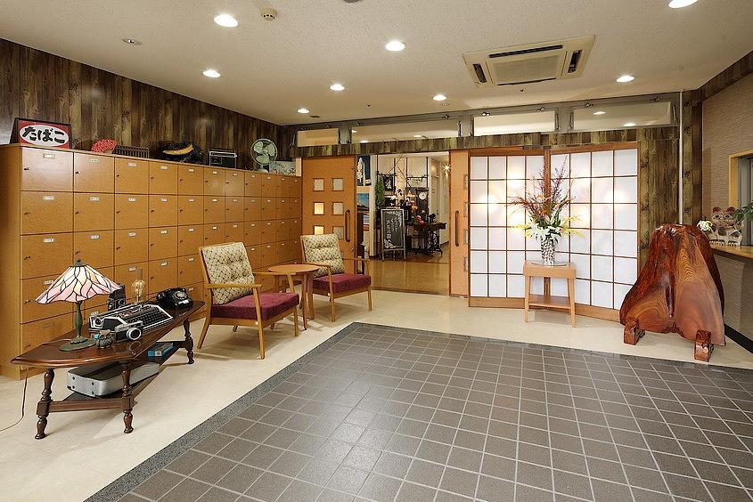 1F エントランス