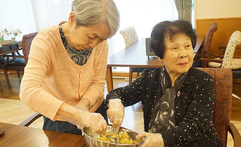スイートポテト作り～愛情を込めて～