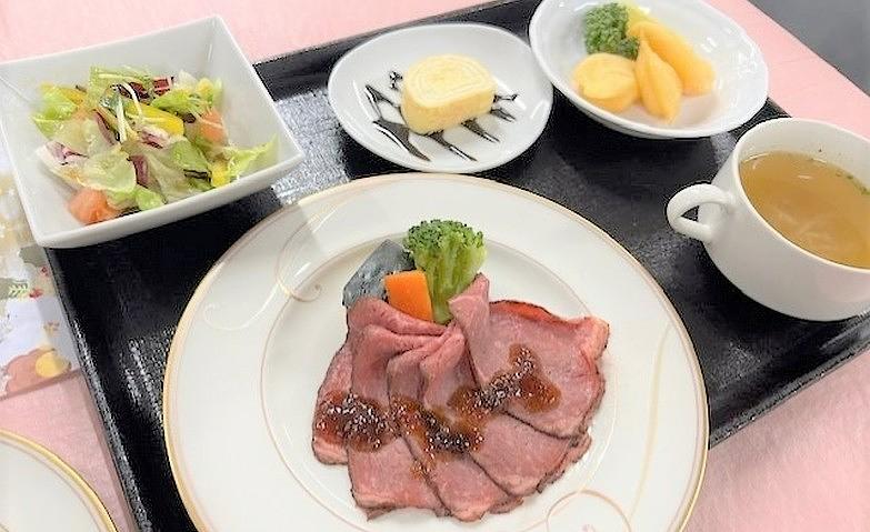 クリスマスランチに舌鼓
