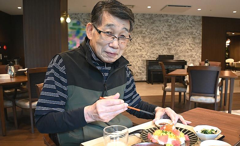 お食事で華やかな気持ちに