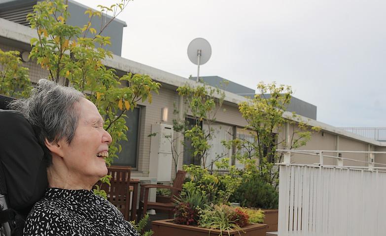 「まぶしいっ！」