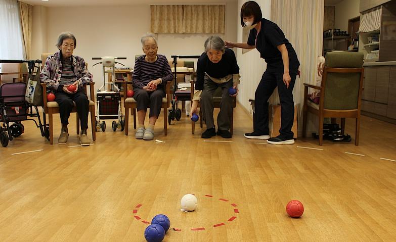 ボッチャの練習