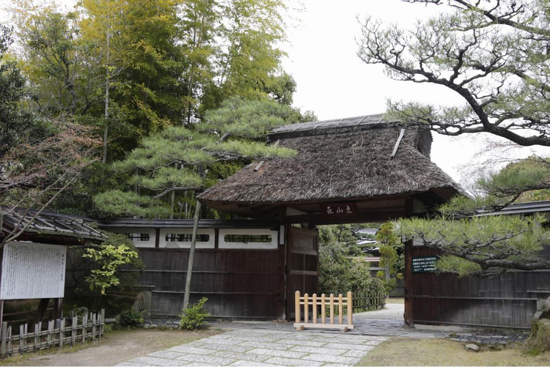 光と影がおりなす四季の美しさ　東山荘