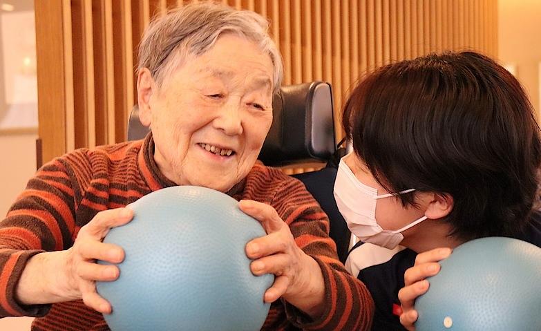 介護度進行予防運動～ボール運動～