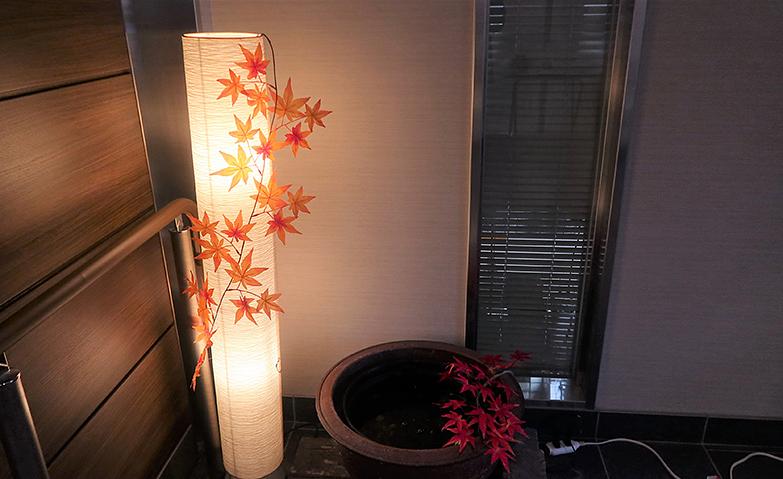 ホームエントランス 秋の装飾 ～紅葉～