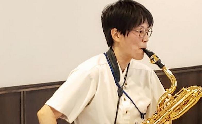 サックス演奏