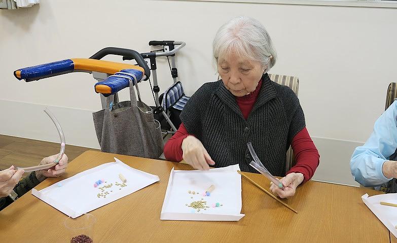 園芸倶楽部～タオルハンガー作成中～