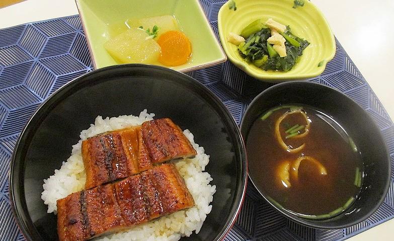 土用の丑の日の「特製うな丼」