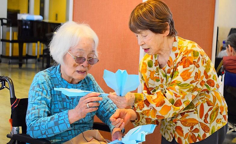 紙飛行機飛ばし大会！			