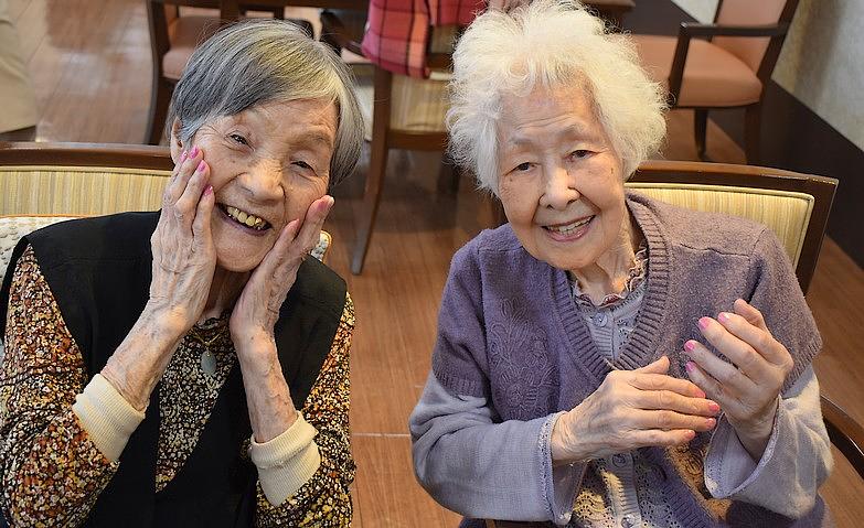 指先から広がる華やぎ