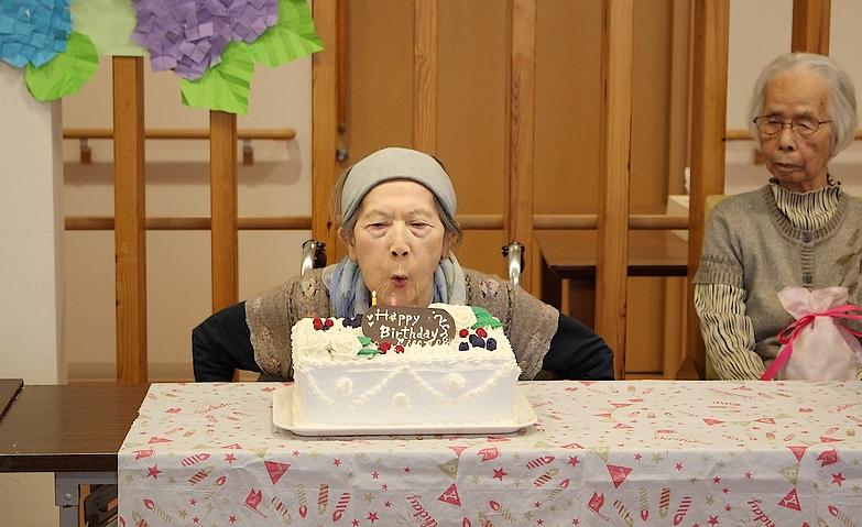 「吹き消せるかしら」