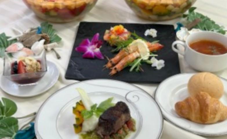 当ホーム自慢の「ハワイアン創作料理」			