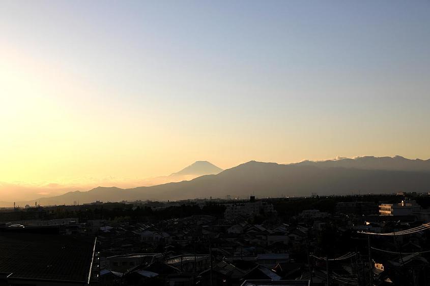 ホームからの眺望（3Fから望む富士山）