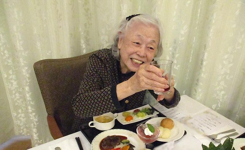 初夏を感じる「移動レストラン」