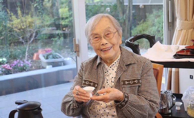 元日はおせち料理とお屠蘇で乾杯！			