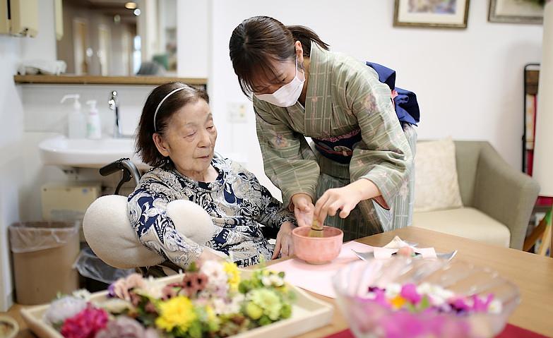 寄りそって