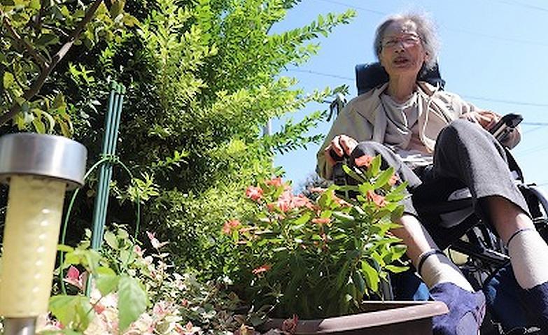 目が開かない！