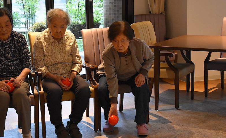 みんなで盛り上がるボッチャ対決