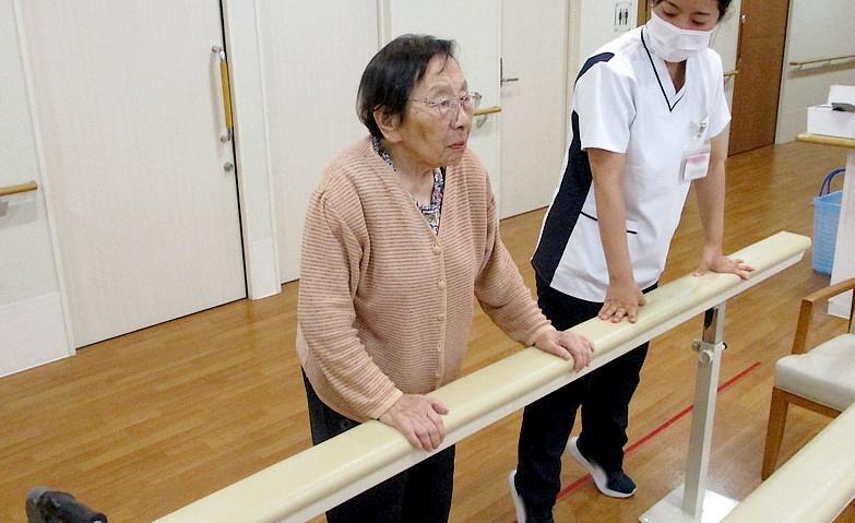 平行棒リハビリ