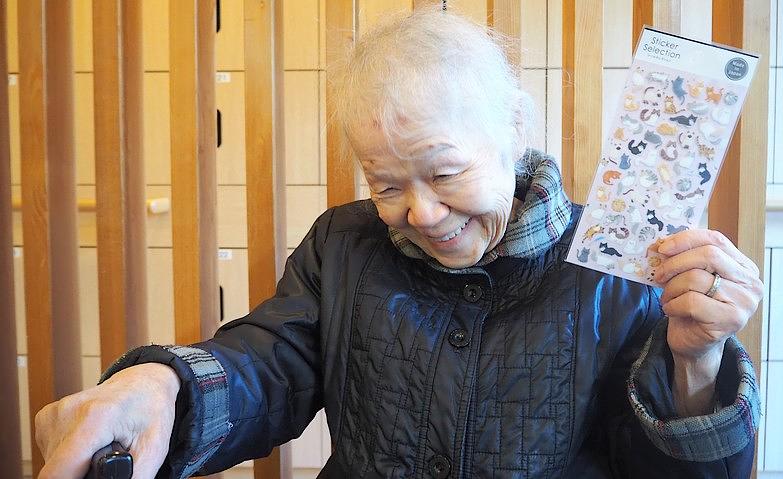近隣のスーパーへお買い物！
