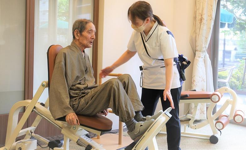 機能訓練指導員との個別リハビリ