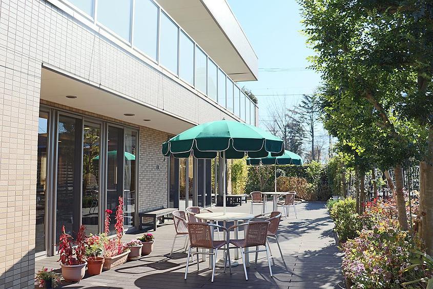 1F ウッドデッキ