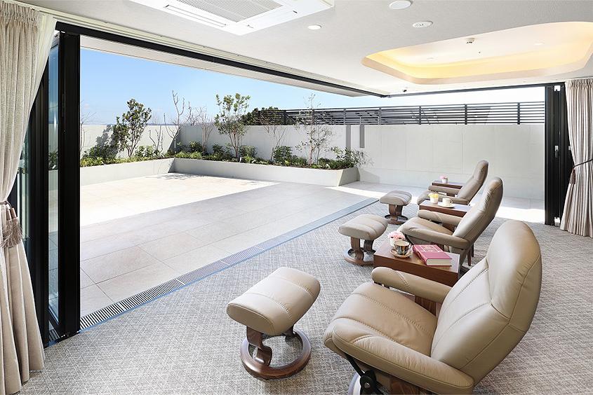 5F ティールーム/バルコニー