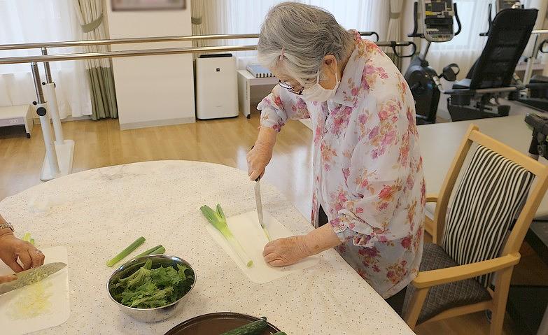 香り豊かな薬味づくり～流しそうめんの準備～