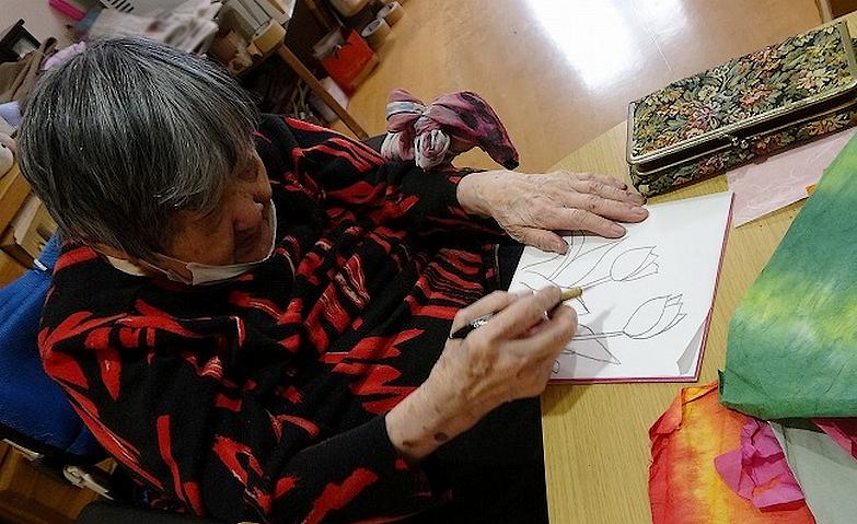 ちぎり絵に挑戦！