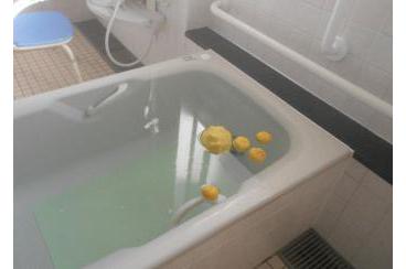冬至ということで柚子風呂をしました画像2