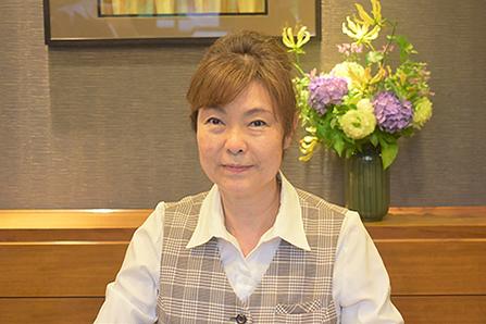 フロントスタッフ