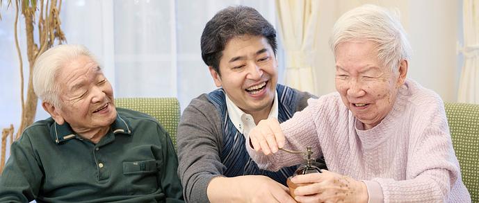 多彩な活動を通して、お仲間と一緒に笑い合ったり励まし合いながら、みんなで一緒に「感動」する日々を。