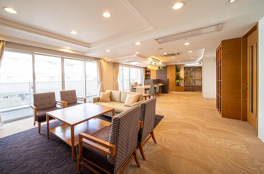 2F ティールーム