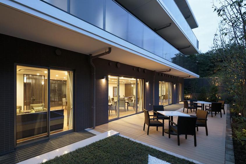 1F ウッドデッキテラス